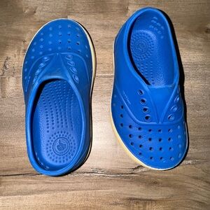 Native Kids Victoria Blue Shell White Slip on Shoes